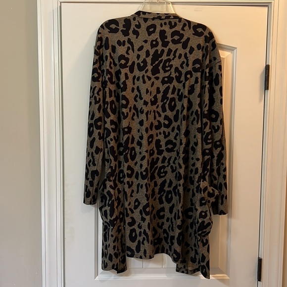 Cardigan - Picture 2 of 2